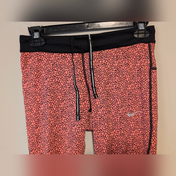 Nike Capri Leggings Dri Fit Womens Pink Printed Relay Size Small NWOT Fast Ship - Picture 2 of 16